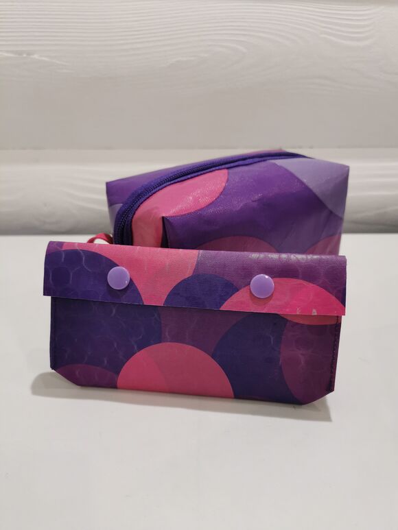 <p>Изделия из пакетов</p>