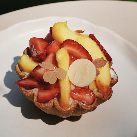 strawberry - peach tart
