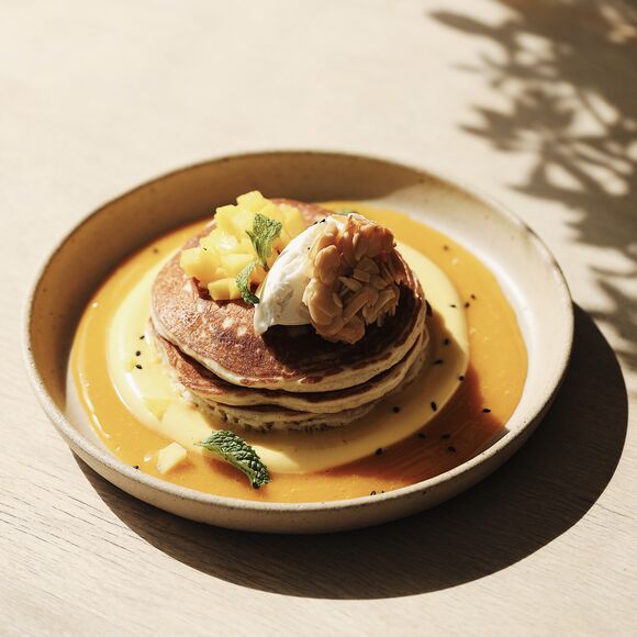 <p> pancakes with mango</p>