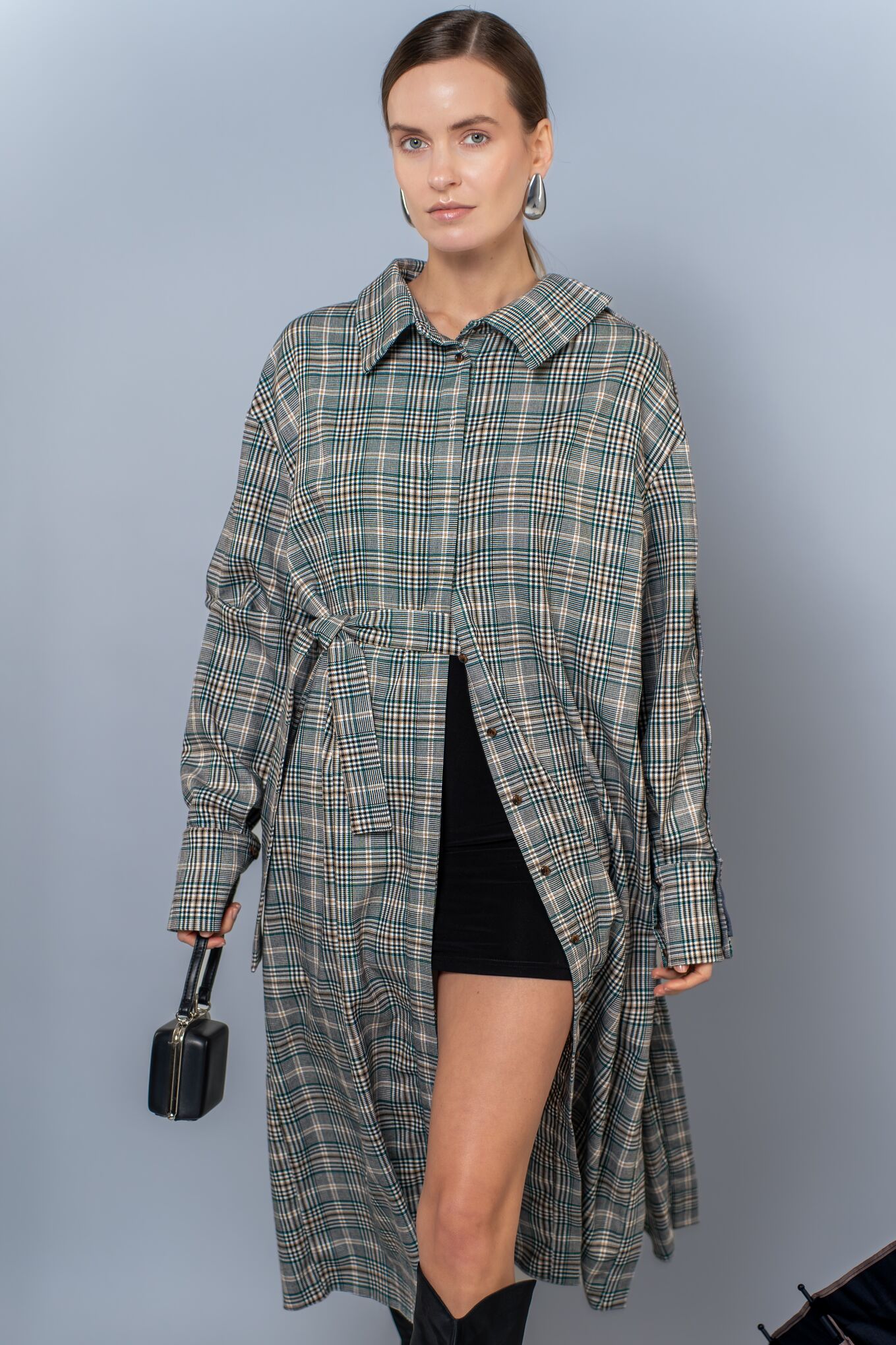 <p><b>По предварительной записи</b></p>