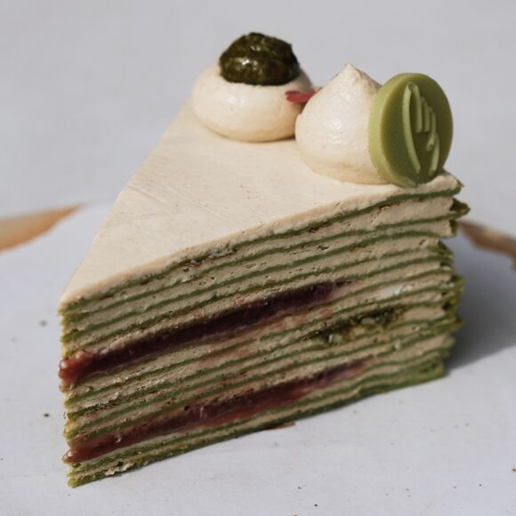 <p>matcha crepes cake</p>