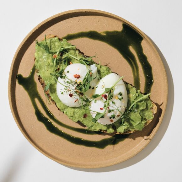 guacamole toast with egg