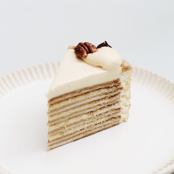 vegan honey cake with vanilla