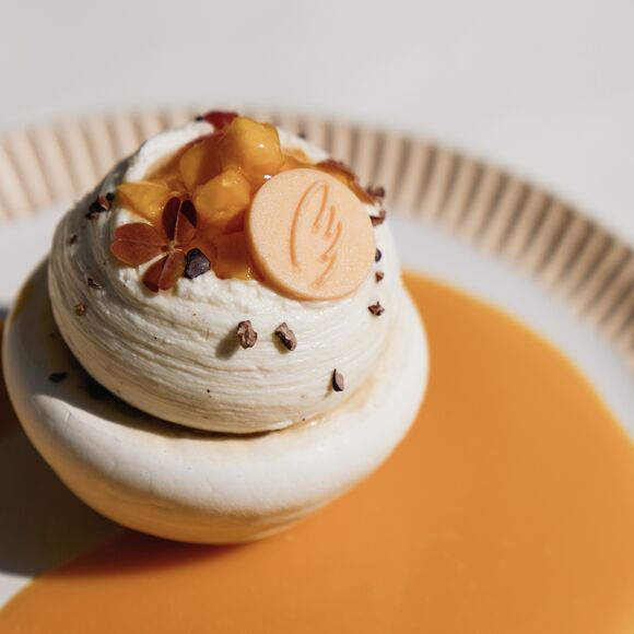 <p>pavlova</p>