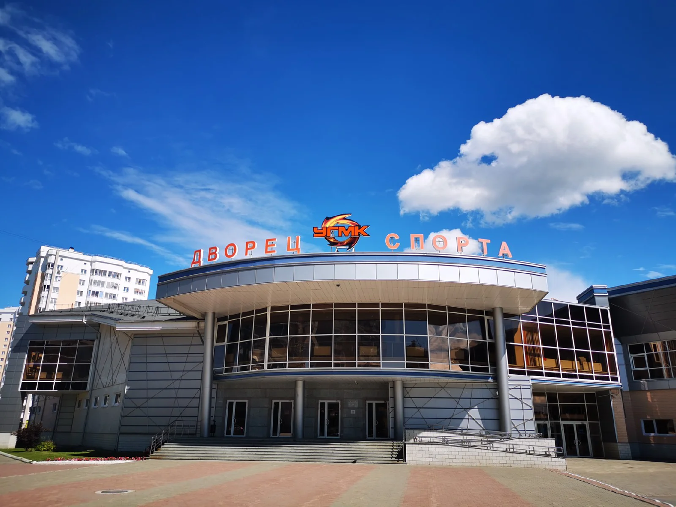 <p><b style="font-size: 32px;">Дворец спорта УГМК </b></p><p><span style="font-family: Jura;">Свердловская область, г. Верхняя Пышма, ул. Орджоникидзе, 15</span></p>