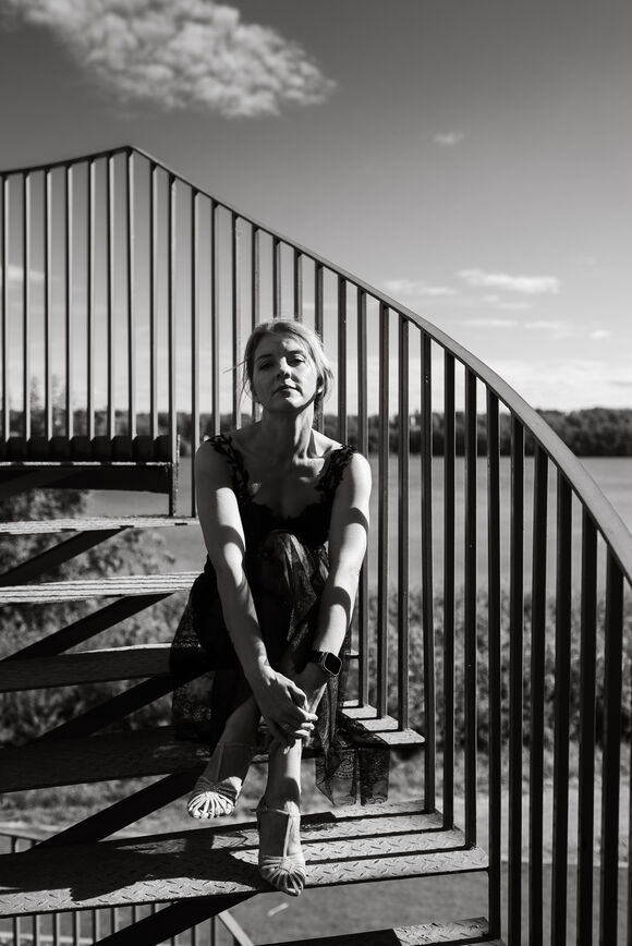 Добавить контакт