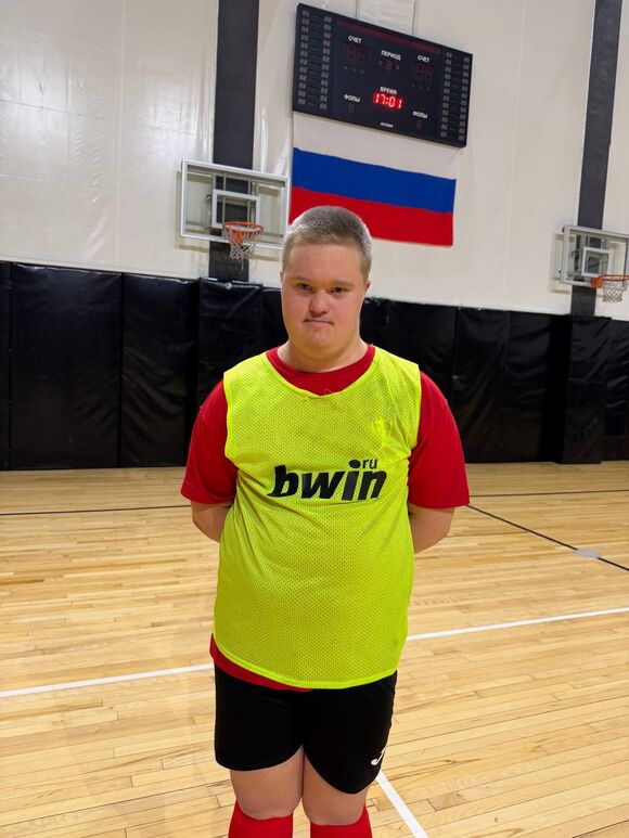 <p>Защитник</p>