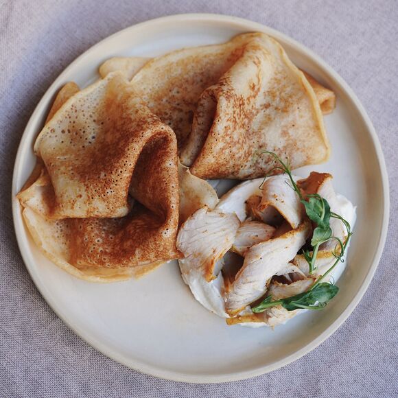 <p>с индейкой и соусом из рикотты</p>