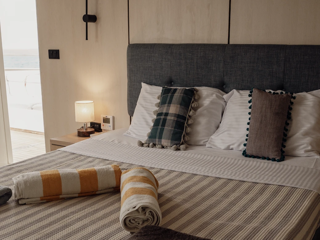 <p><span style="font-family: Oswald;">Кайт тур в LUX каюте</span></p>