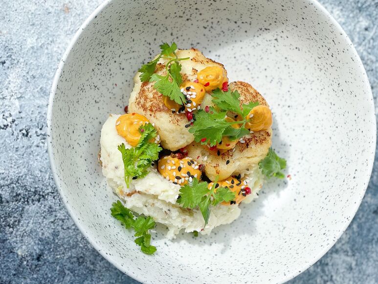 <p>Котлеты из трески с картофельным пюре</p>