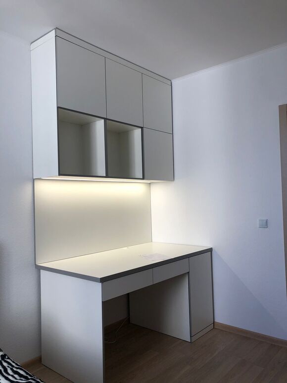 Рабочая зона с подсветкой