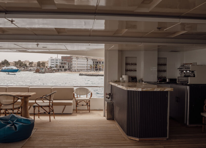 <p><span style="font-family: Montserrat;">ЛАУНЖ ЗОНА</span></p>